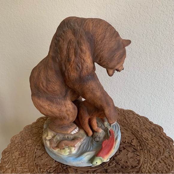 Bill Ohrmann Porcelain Bear Cub Trout Fish Sculpture Cabin Decor Approx 13”x8” - Picture 10 of 14